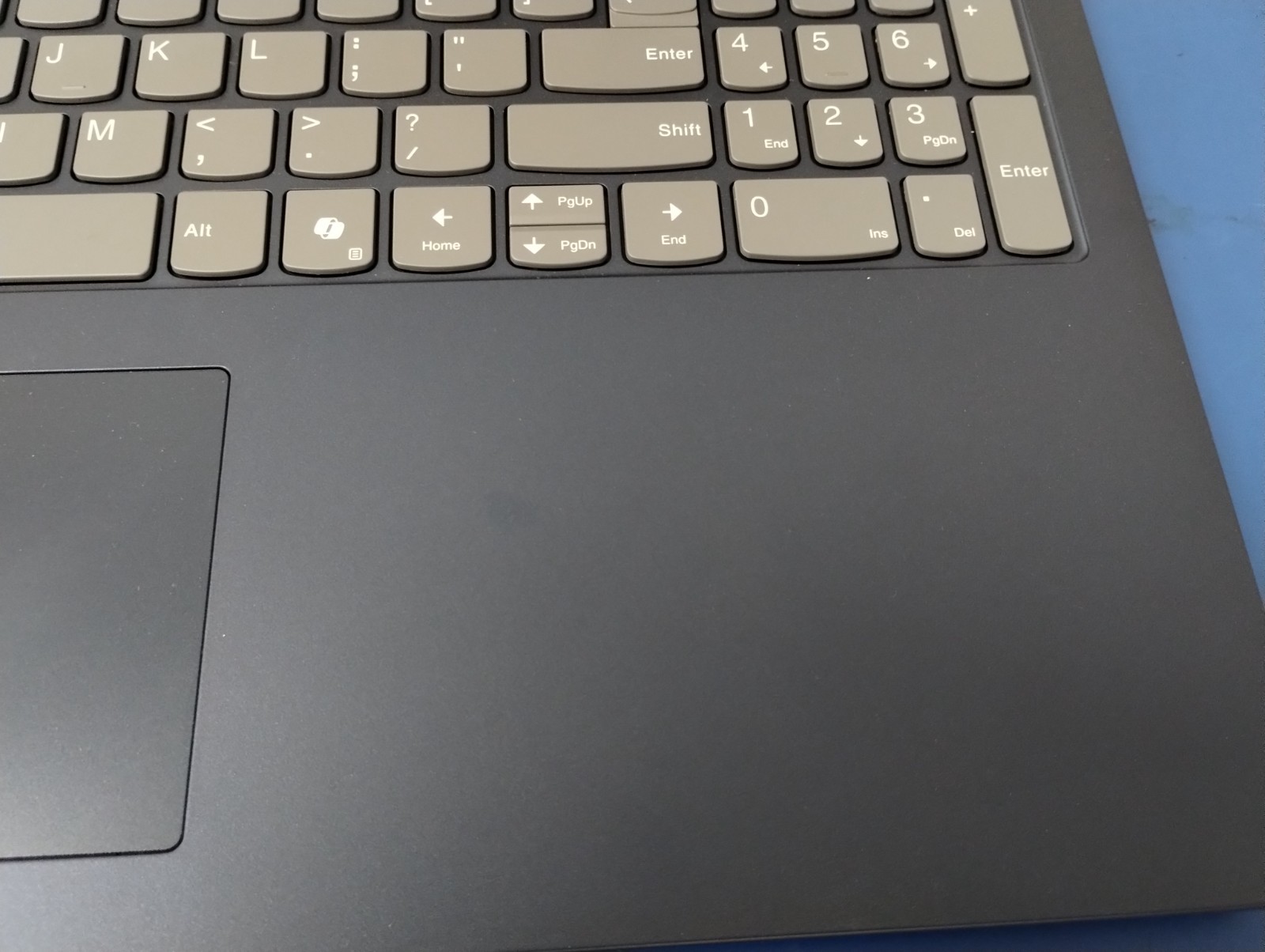 Lenovo IdeaPad 5 2-in-1 16AKP10, Intel Core Ultra 7 255U, 32 GB RAM, 1 TB NVMe