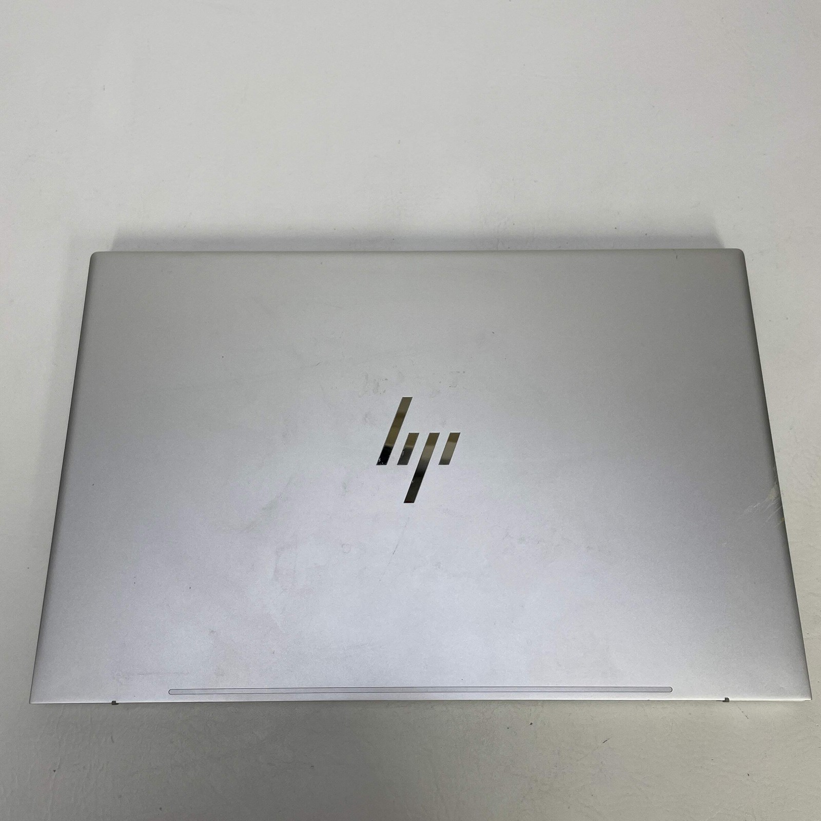 HP Envy 17-CR0013DX 17.3″ i7-1260P 2.1GHz 12GB RAM 512GB SSD