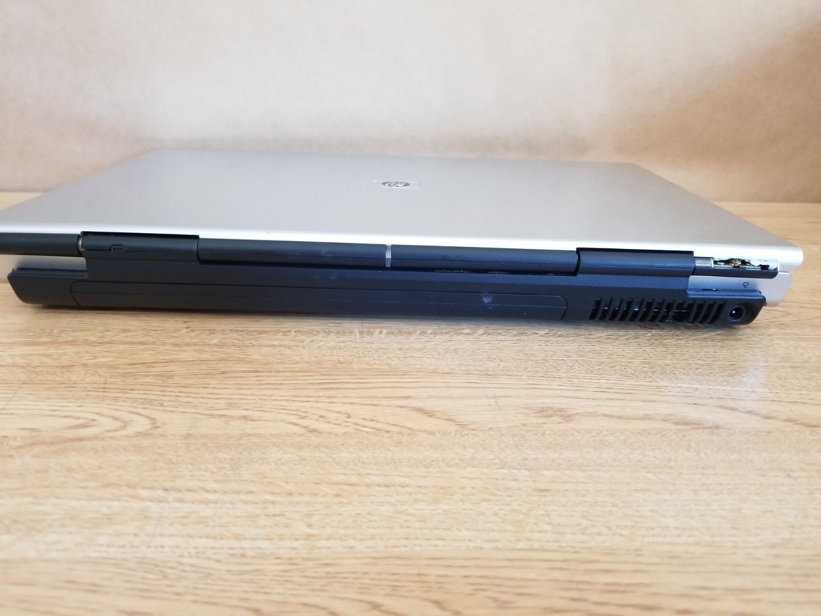 HP Pavilion Special Edition – Ent. Notebook PC DV1000 – 512MB, 80GB HDD – Parts