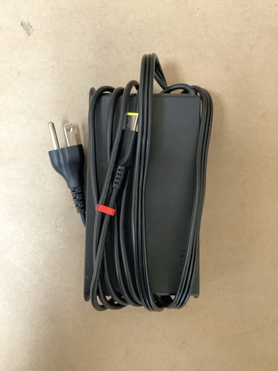 LENOVO LOQ 15ARP9 15.6″ GAMING LAPTOP WITH CHARGER (B33008372)