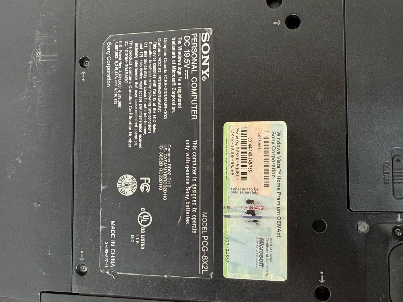 Sony VAIO PCG-8X2L 17″ Laptop Intel Centrino Duo Vista Full HD For Parts/Repair