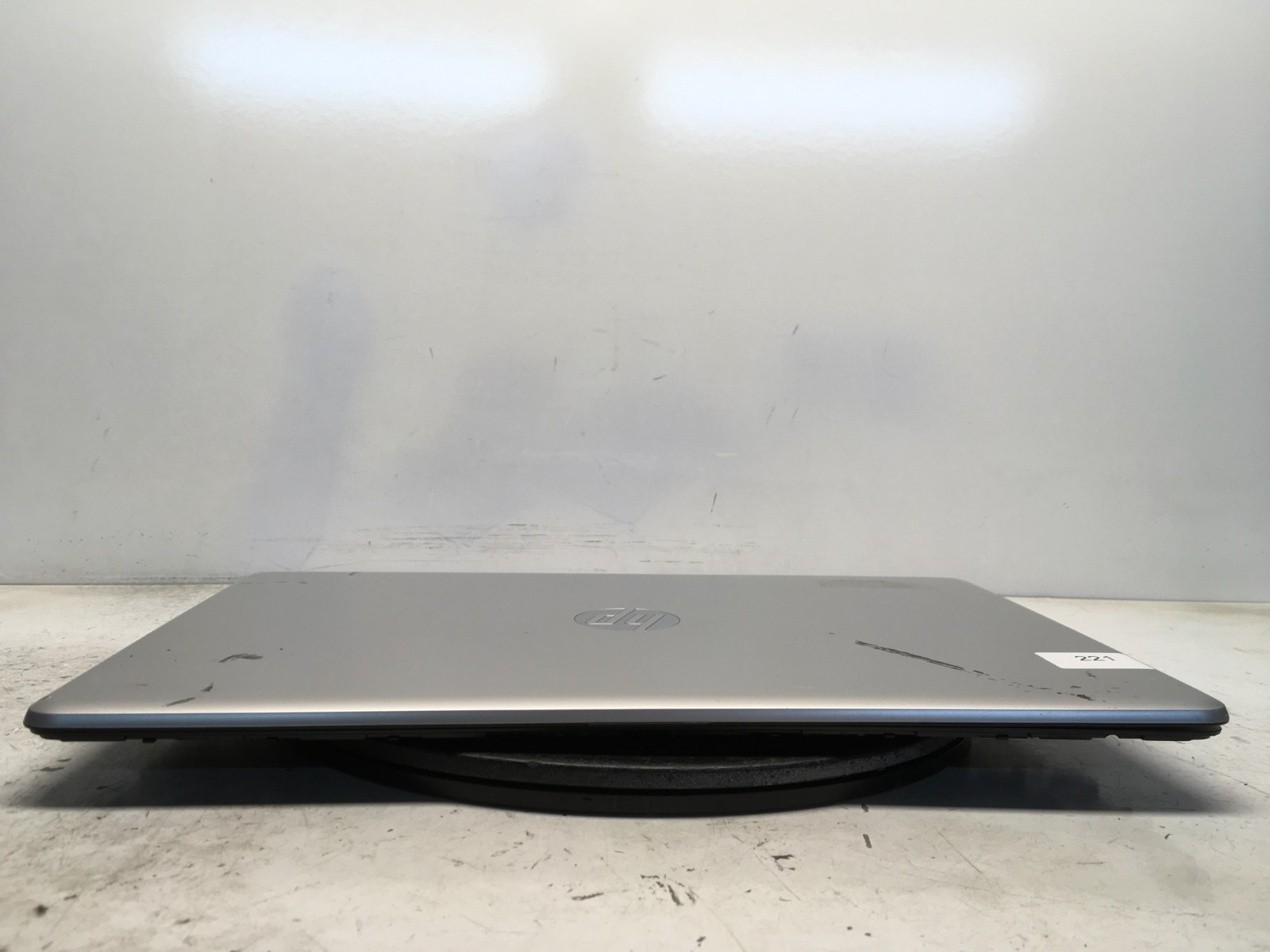 HP 17-CA1 AMD Ryzen 3 3200U 2600MHz 8 GB NO HDD