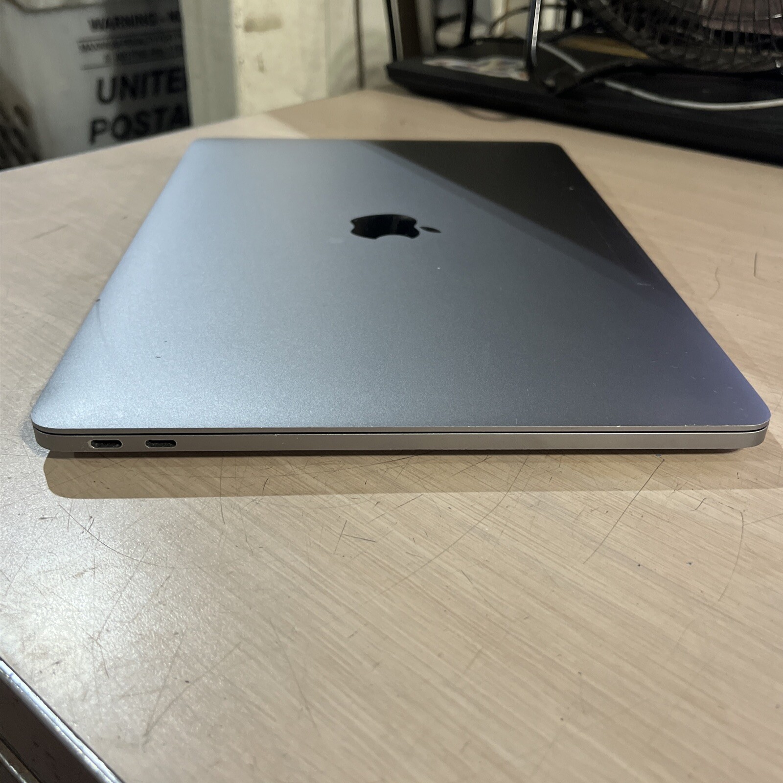 APPLE MACBOOK PRO 13″ MID-2017 CORE I5-7360U 2.3GHZ 8GB RAM NO HD ,