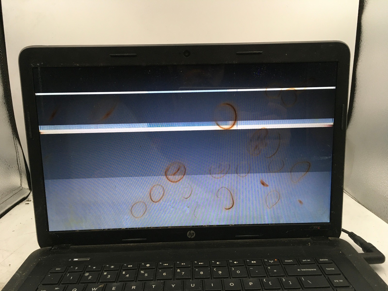 HP 2000-2B19WM – FOR PARTS – AMD E2 – NO RAM – 15″ – READ DESCRIP – BB!
