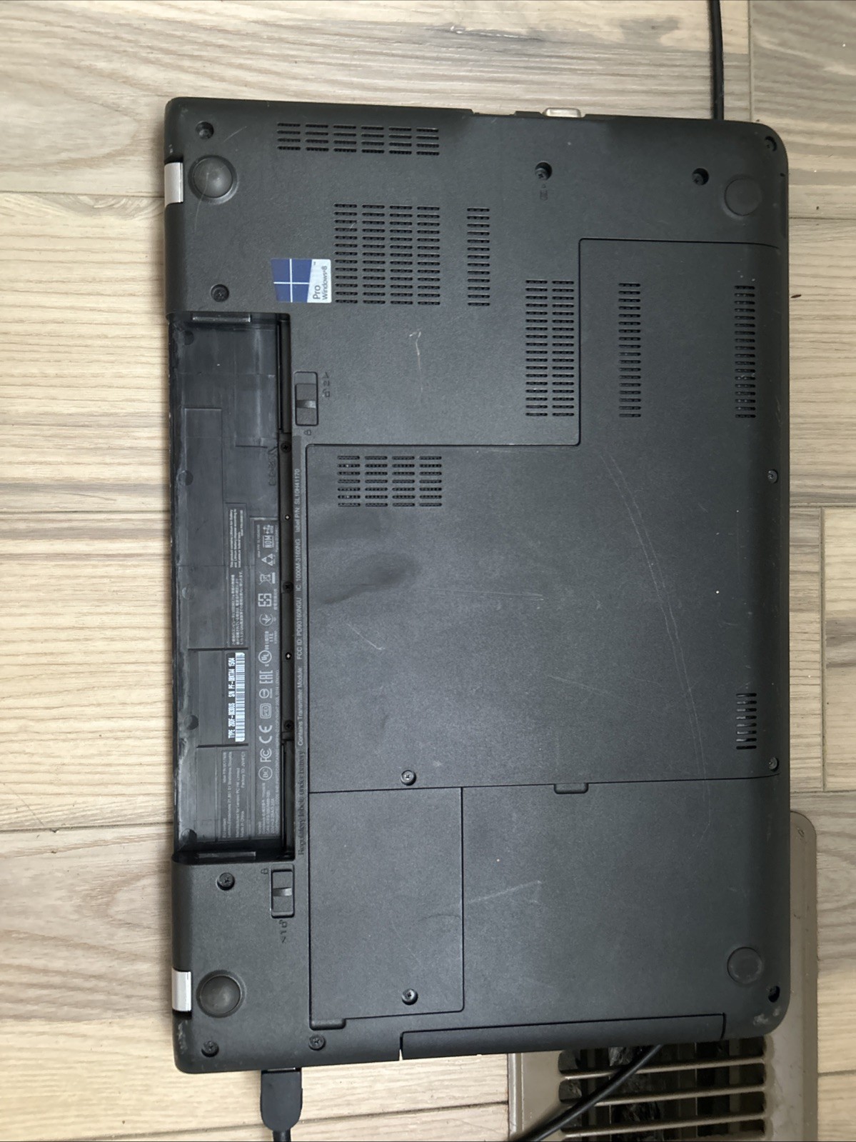 Lenovo ThinkPad E550 Laptop 8GB 500GB No Battery Or Charger. Tiny 11 READ
