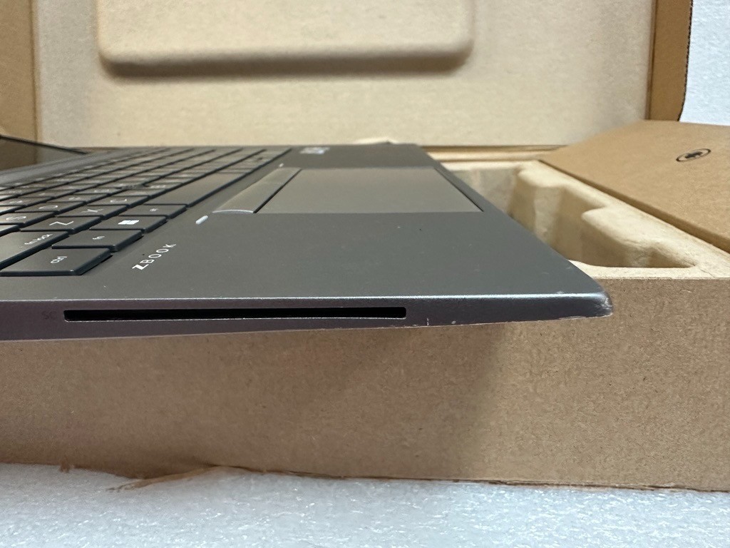 63Q85UT HP ZBook Firefly 15 G8 core i7-1185G7 32GB 15.6” Workstation **NO SSD**