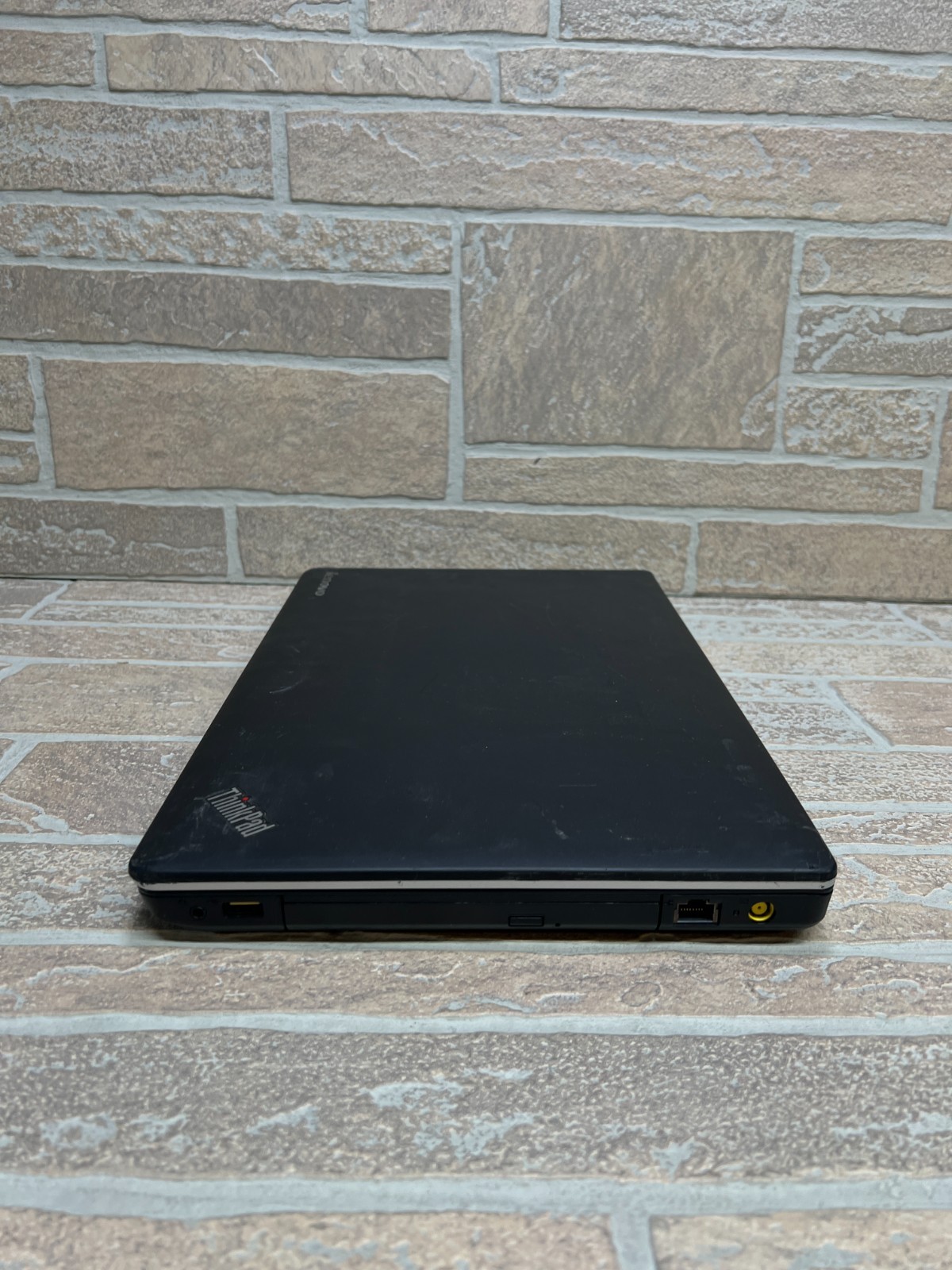 Lenovo ThinkPad Edge E545 AMD A6-5350M 2.90GHz 4GB RAM 15.6″ Untested