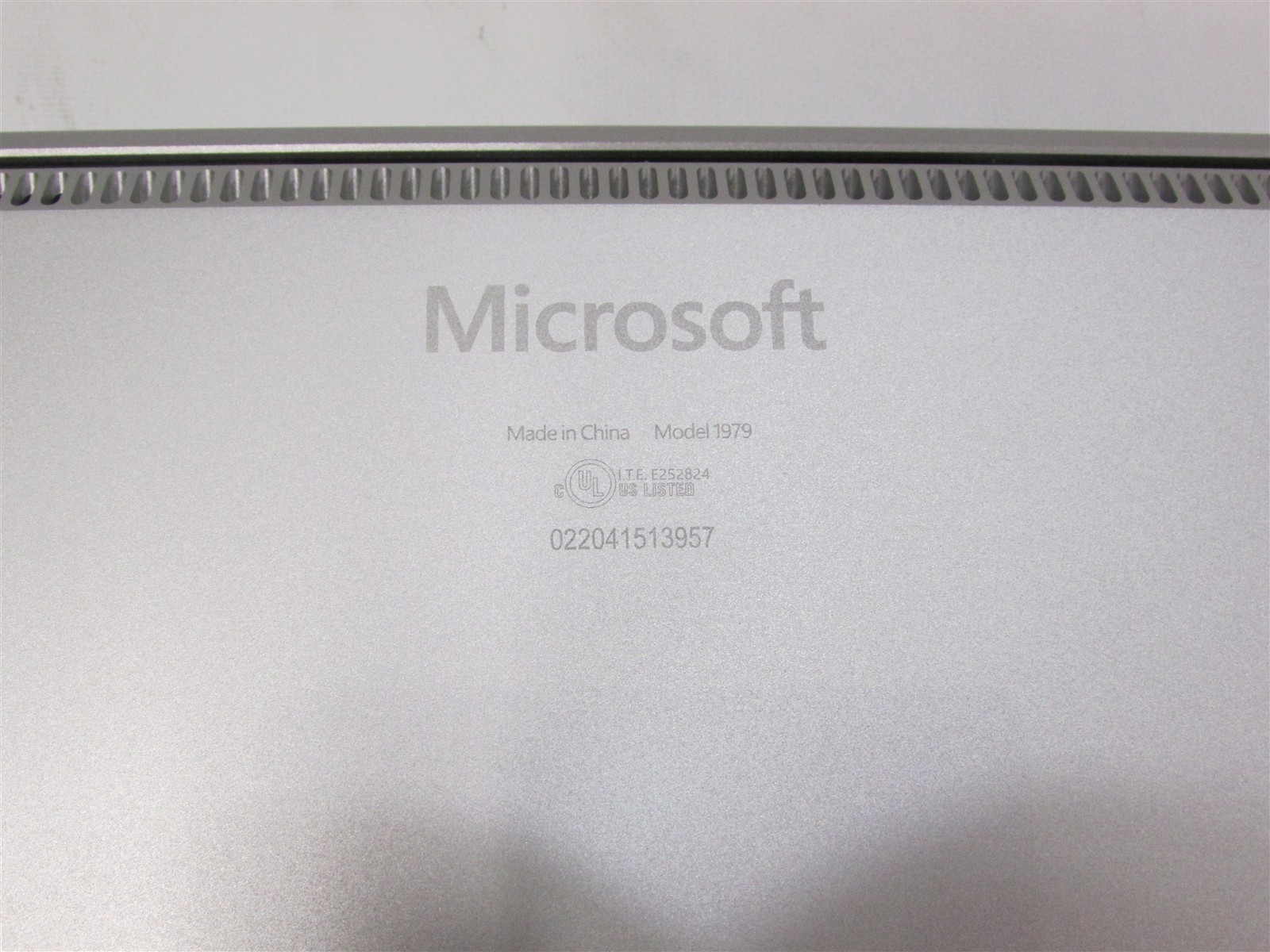 Microsoft Surface Laptop 4 1979 i7-1185G7 3.0GHz 16GB RAM 256GB 15″ Win 11 Pro