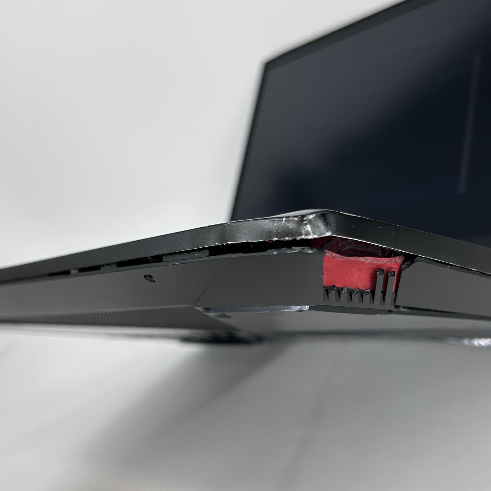 HP Omen 15 Black FHD i7-8750H 2.20GHz 16GB 256GB NVIDIA GTX 1060 Sunken Q Key