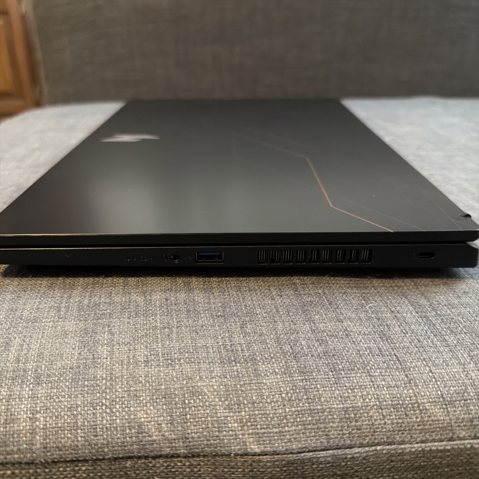 Acer Nitro V 15 15.6″ i5-13420H 13th Gen 16GB 512GB RTX 5050 Win11