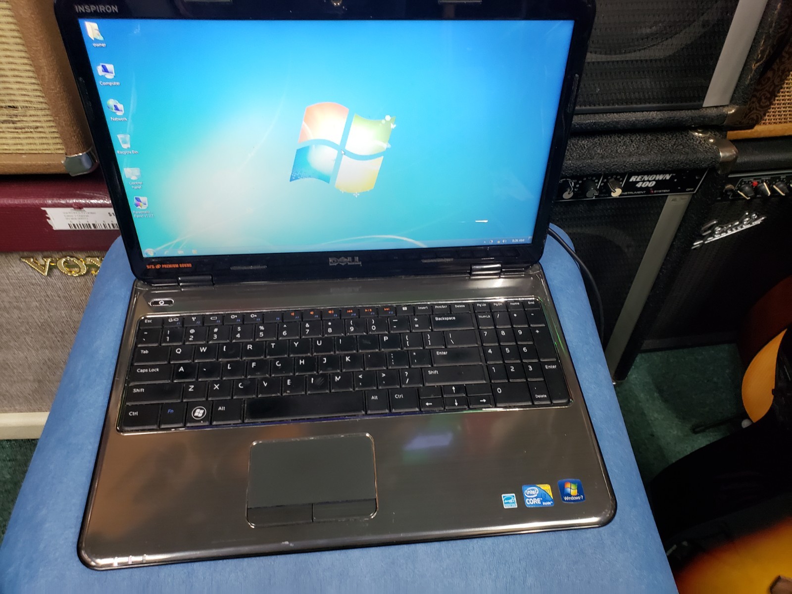 Dell Inspiron N5010 Core i3 M370 bad battery boots 4GB ram 500GB HDD parts