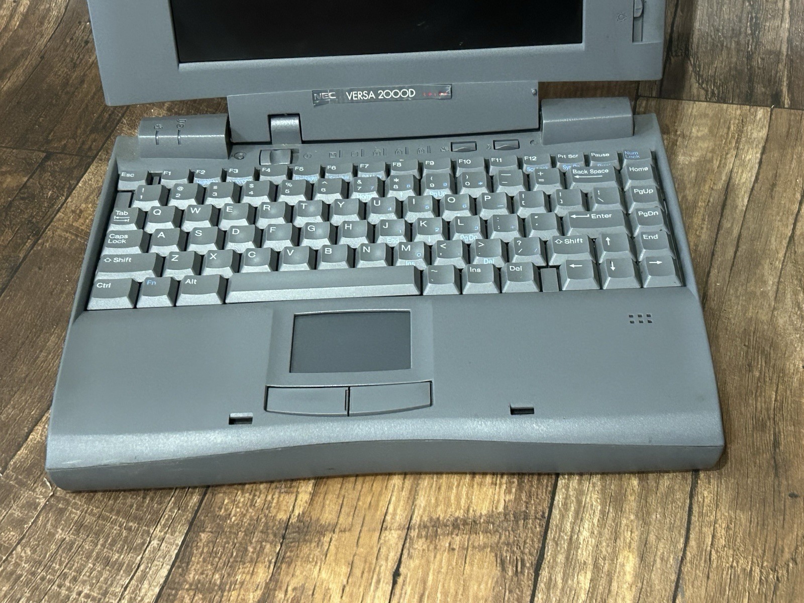 NEC Versa 2000D Laptop For Parts As Is PC-6010-41301W Vintage
