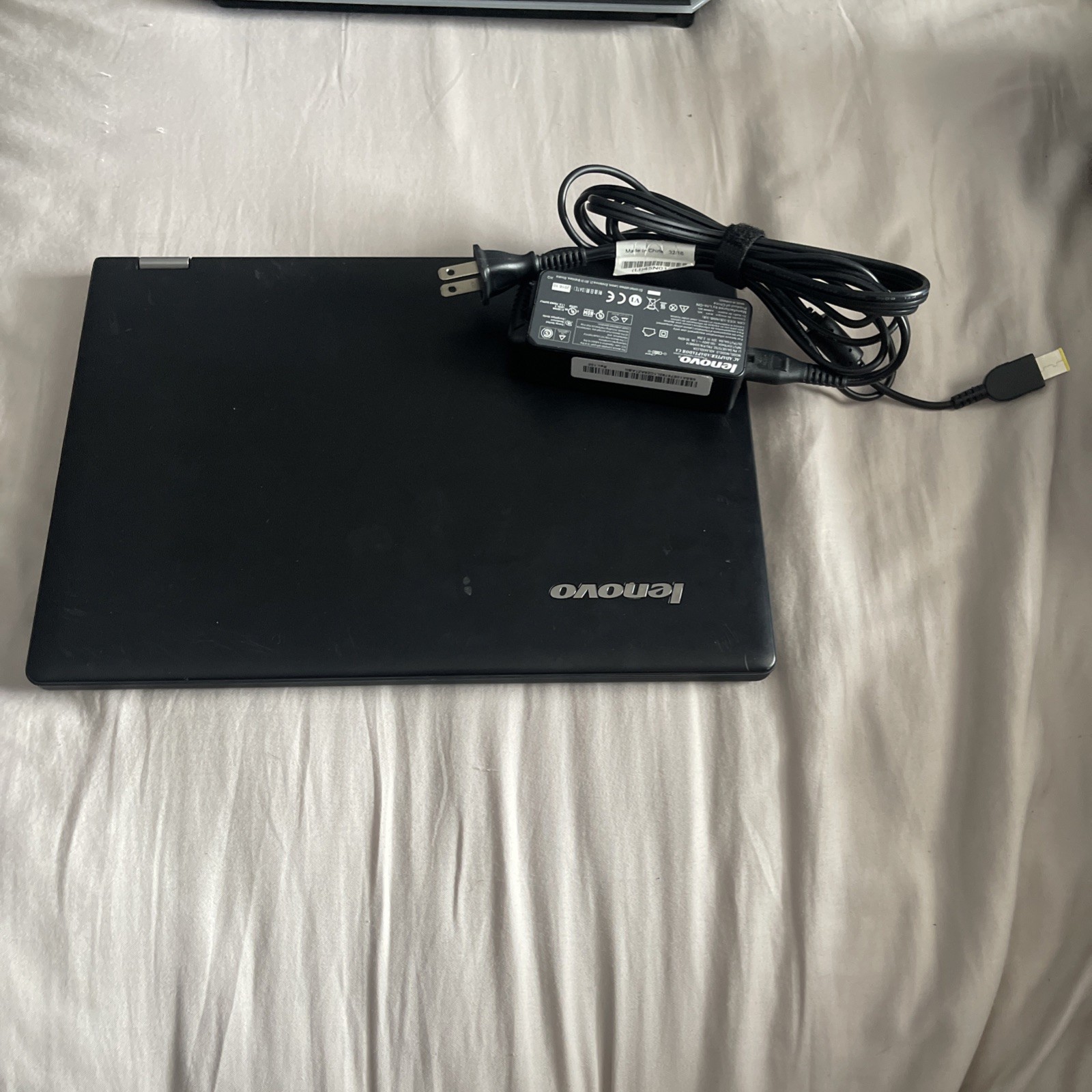 Lenovo Yoga 2 11 Pentium N3540 4GB 500GB Touchscreen 2 in 1 Windows 8.1 Laptop