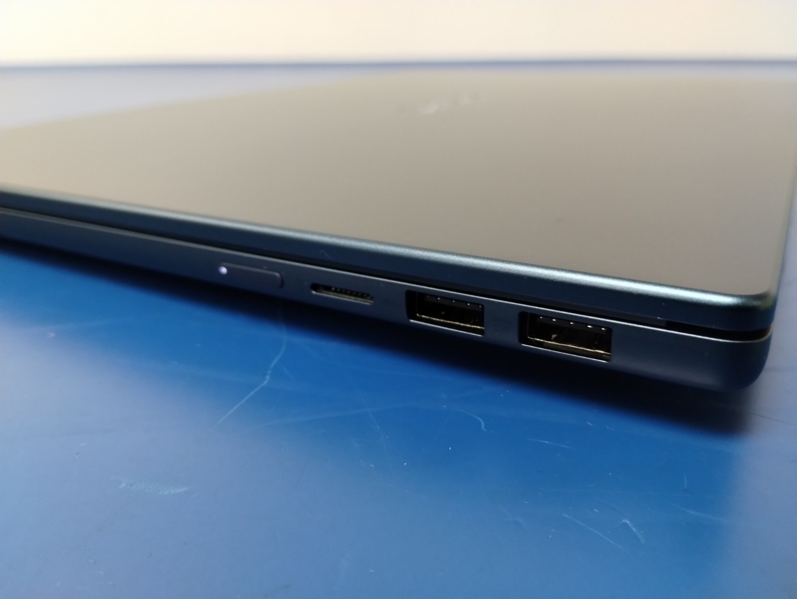 LENOVO IdeaPad Slim 5 16AKP10, AMD Ryzen AI 7 350, 2.00 GHz 16 GB RAM, 1 TB NVMe