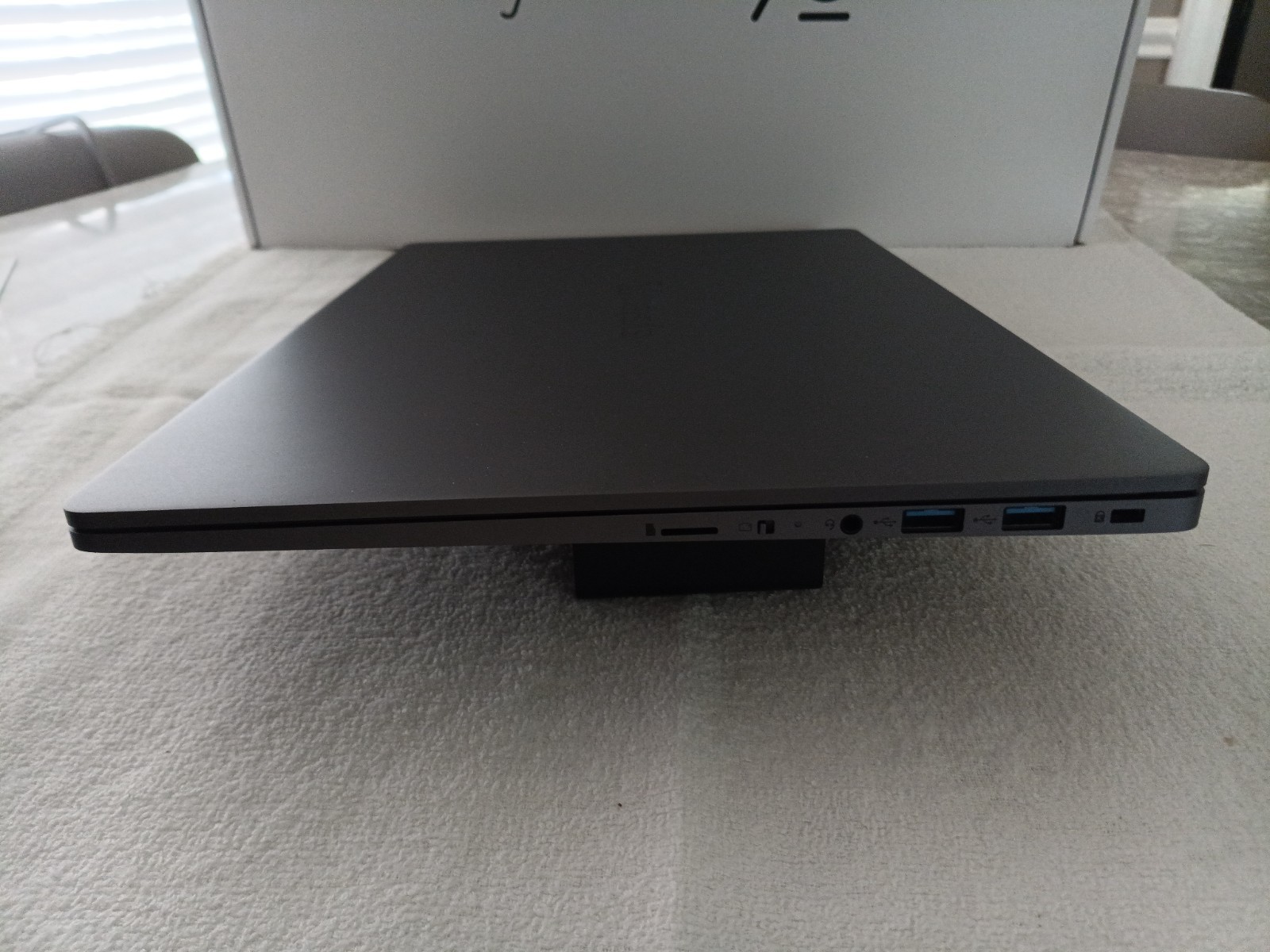 System76 Pangolin Laptop 16″, AMD Ryzen 9-8945HS, 32GB RAM, 1TB SSD, Mint Cond!!