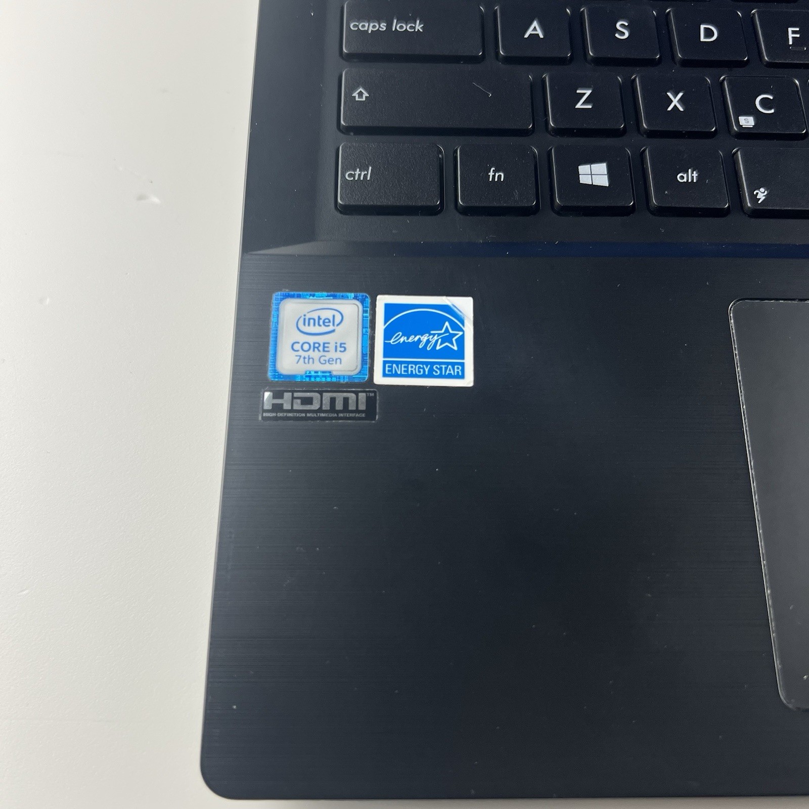 ASUS Pro P2540UB – i5-7200U 8GB 1 TB – 15.5″ – Windows 11 w/Charger, READ