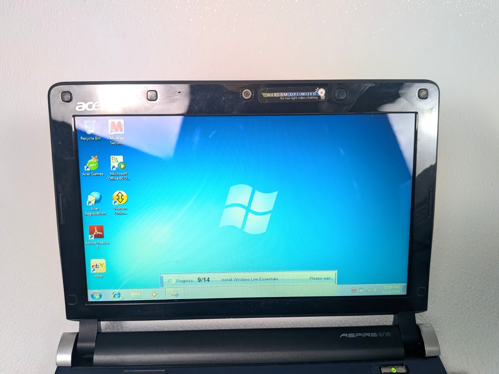 Acer Aspire One D250 Model No. KAV60 Blue Tested w/ Power Clean & Working In Box