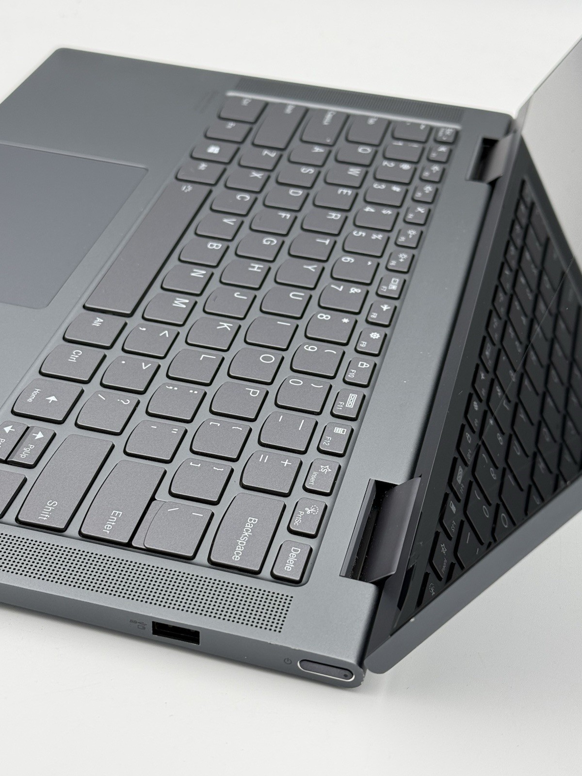 Lenovo Yoga 7 14ITL5 – 14” i5 11th Gen/8GB RAM/512GB SSD (SCREEN CRACK) – 37C