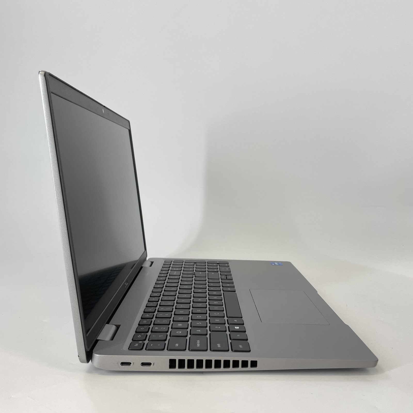Dell Latitude 5520 15.6 Silver FHD i5-1135G7 2.40GHz 16GB 256GB SSD Good