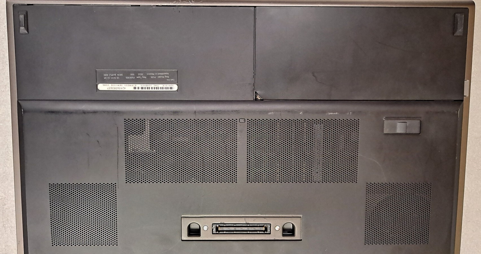 Dell M6600 17.3” laptop i5-2520 @2.5 gHz 256gb SSD+320gb HDD 16gb of memory