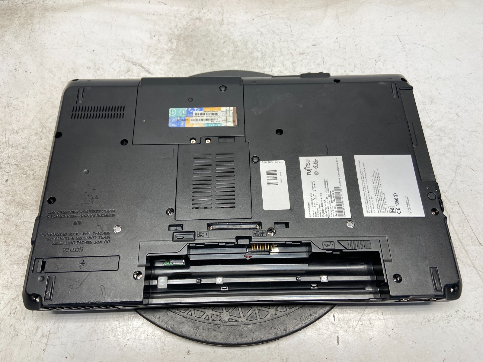 Fujitsu LifeBook E752 Intel i5-3340M 2.7GHz 4 GB NO HDD