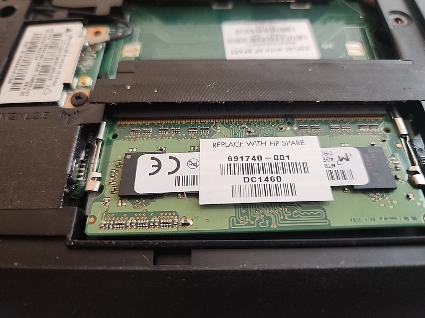 HP 15-F039WM Laptop Intel Celeron N2830 2.1 GHz 4GB ram AS IS NO Hdd/OS