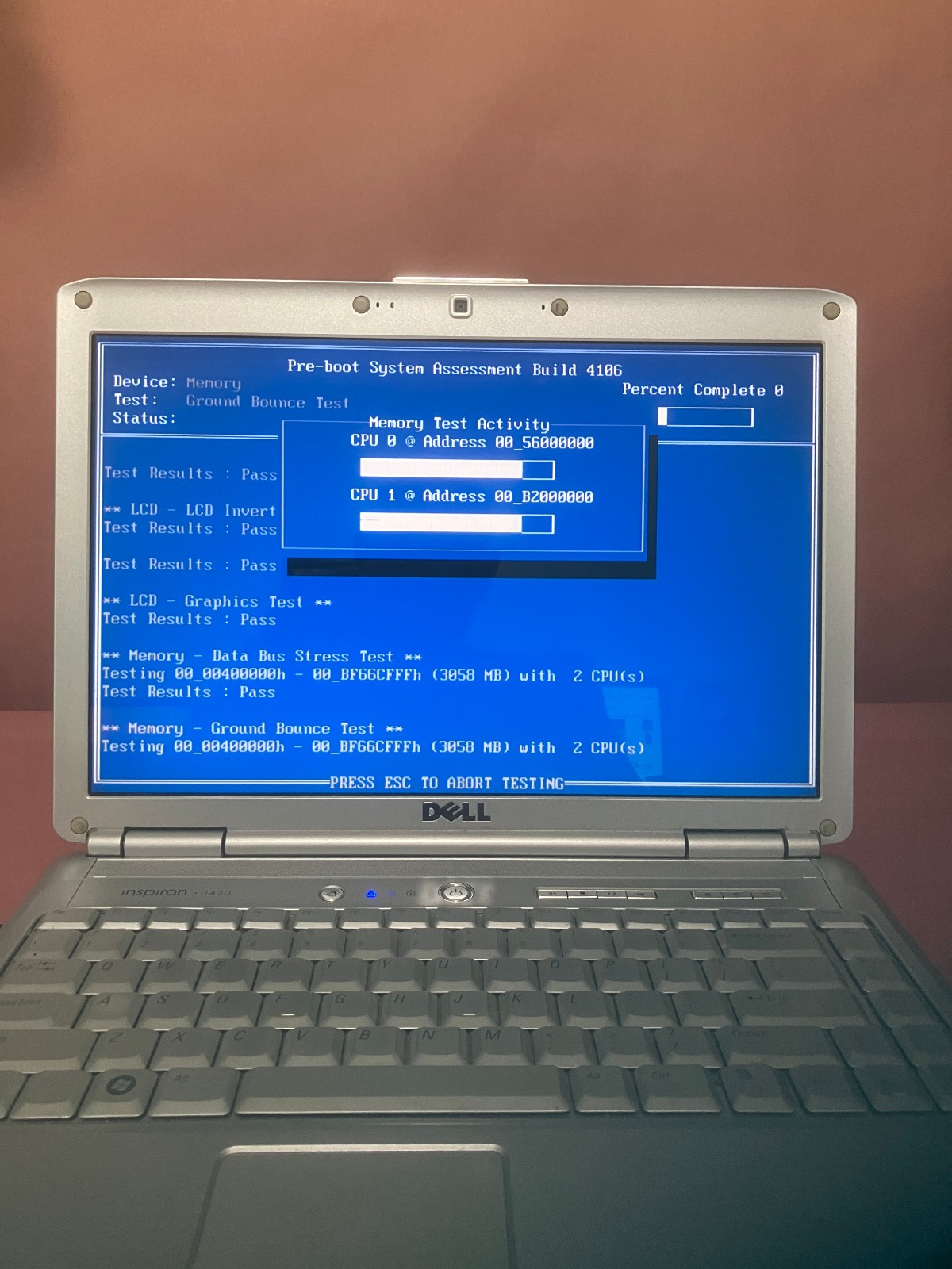 Dell Inspiron 1420 14″ Laptop Intel Core 2 Duo 3GB Intel (R) Cote (TM) 2 DUO