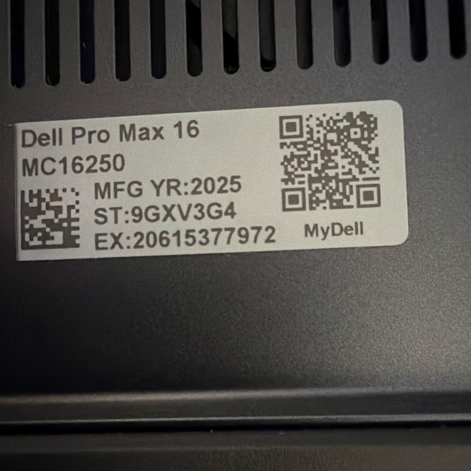 Dell Pro Max 16 MC16250 16″ Ultra 7 32GB 512GB SSD Win11 Black
