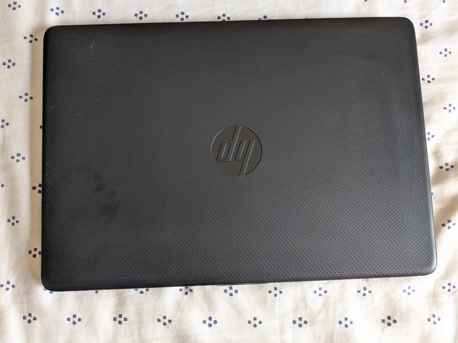 HP 14″ Laptop 12GB RAM 120GB SSD Linux Mint Freshly Installed.