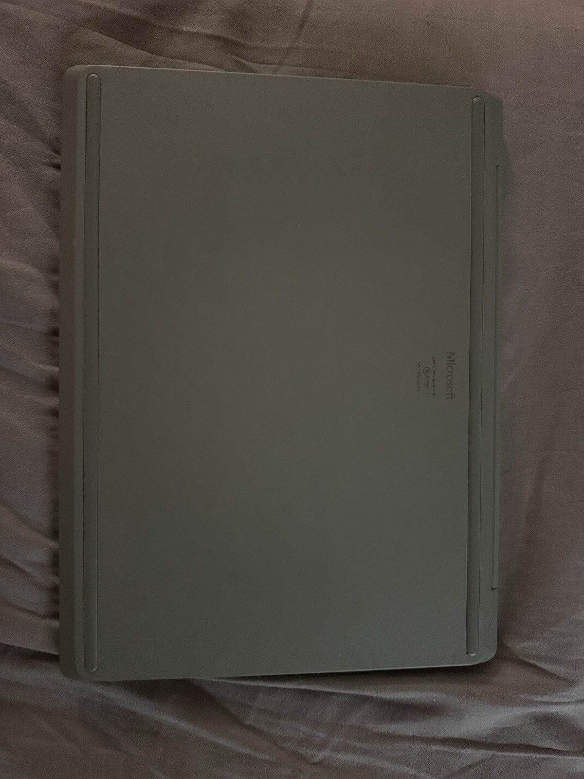 Microsoft Surface Laptop 13.5″ Gray Windows 11 USB-C USB-A Wi-Fi Bluetooth