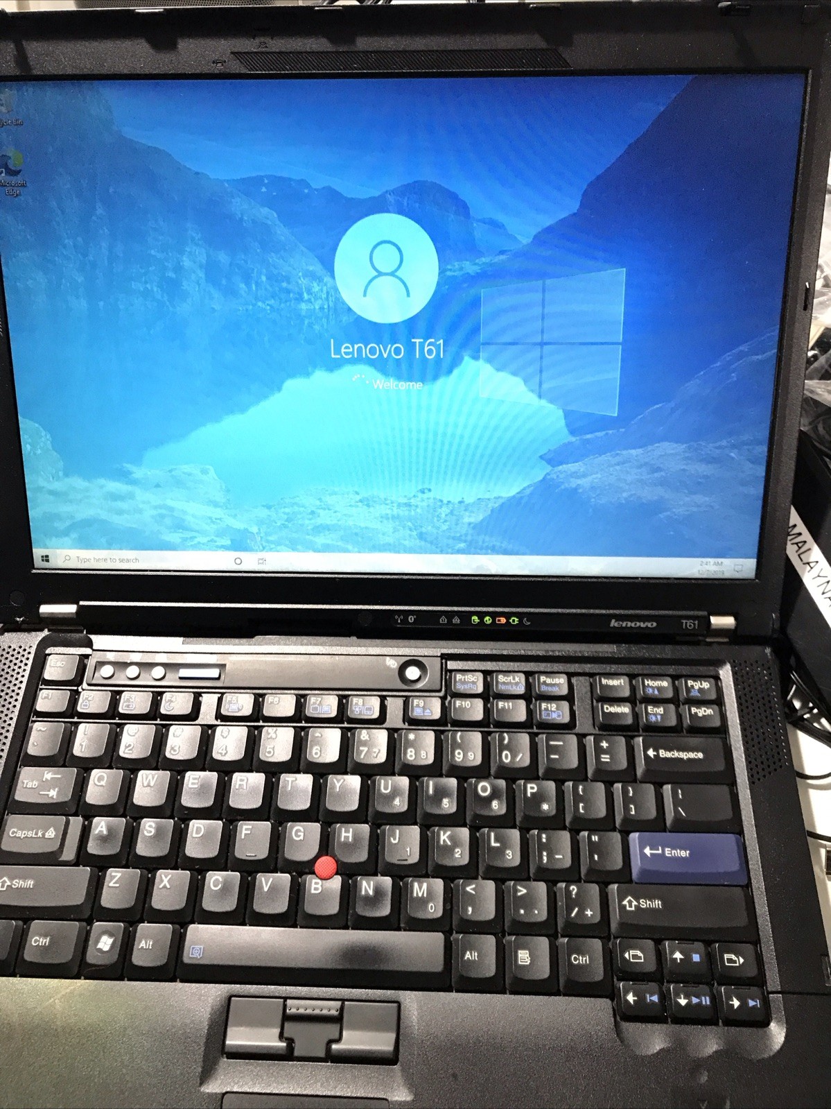 IBM Lenovo ThinkPad T61 14″ LCD T7300 2.00GHz 2GB RAM 112GB HDD Windows 10 PRO