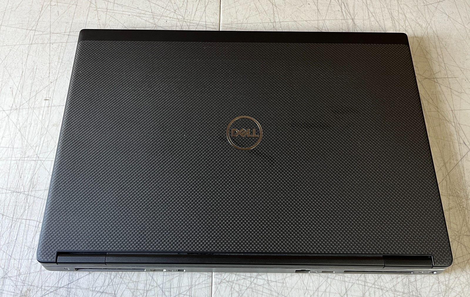 DELL PRECISION 7730 17.3″ i5-8400H 1TB/32GB RAM 16GB video WIN 11