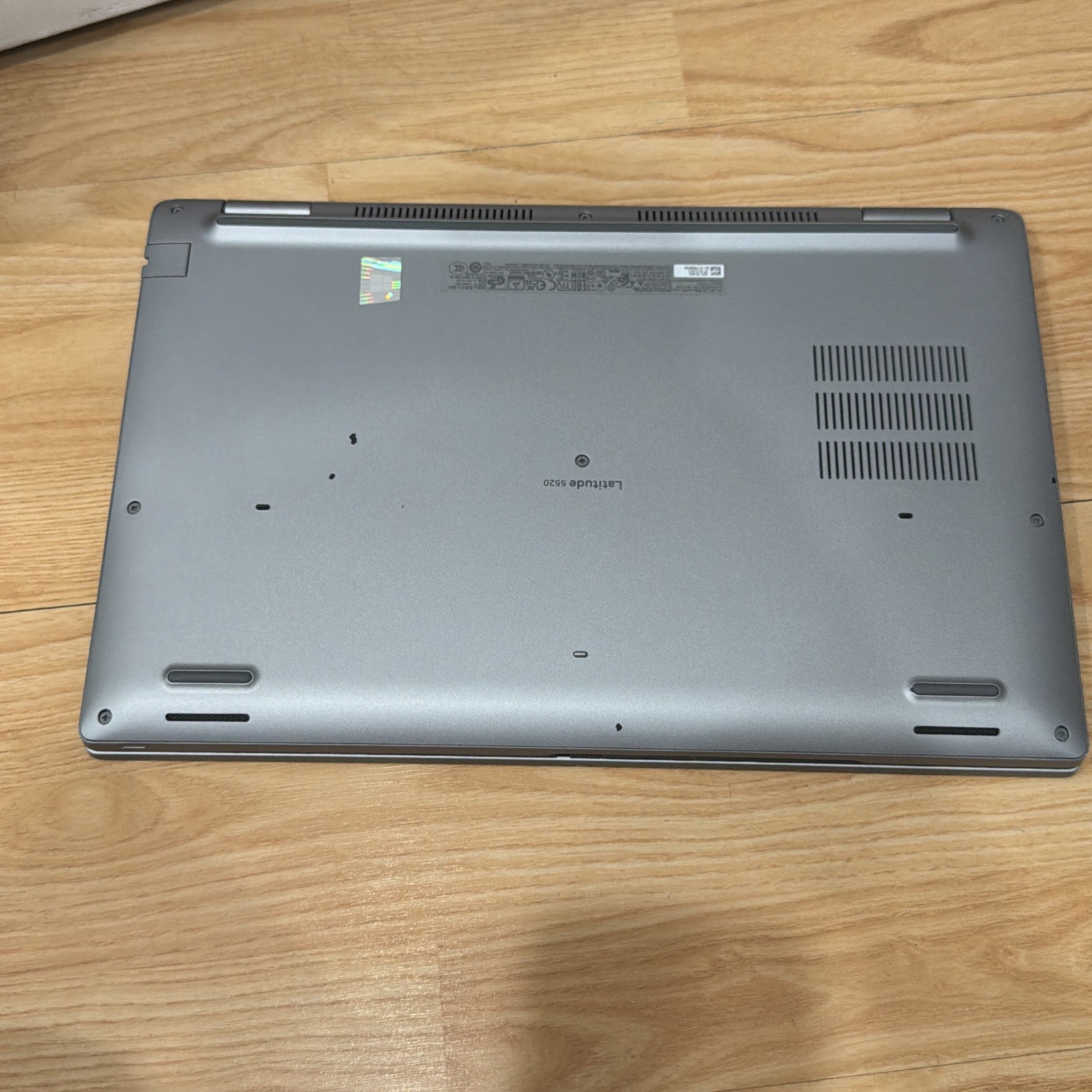 Dell Latitude 5520 15.6″ i7-1185G7/3.00GHz 32GB -256GB-Win11 Pro