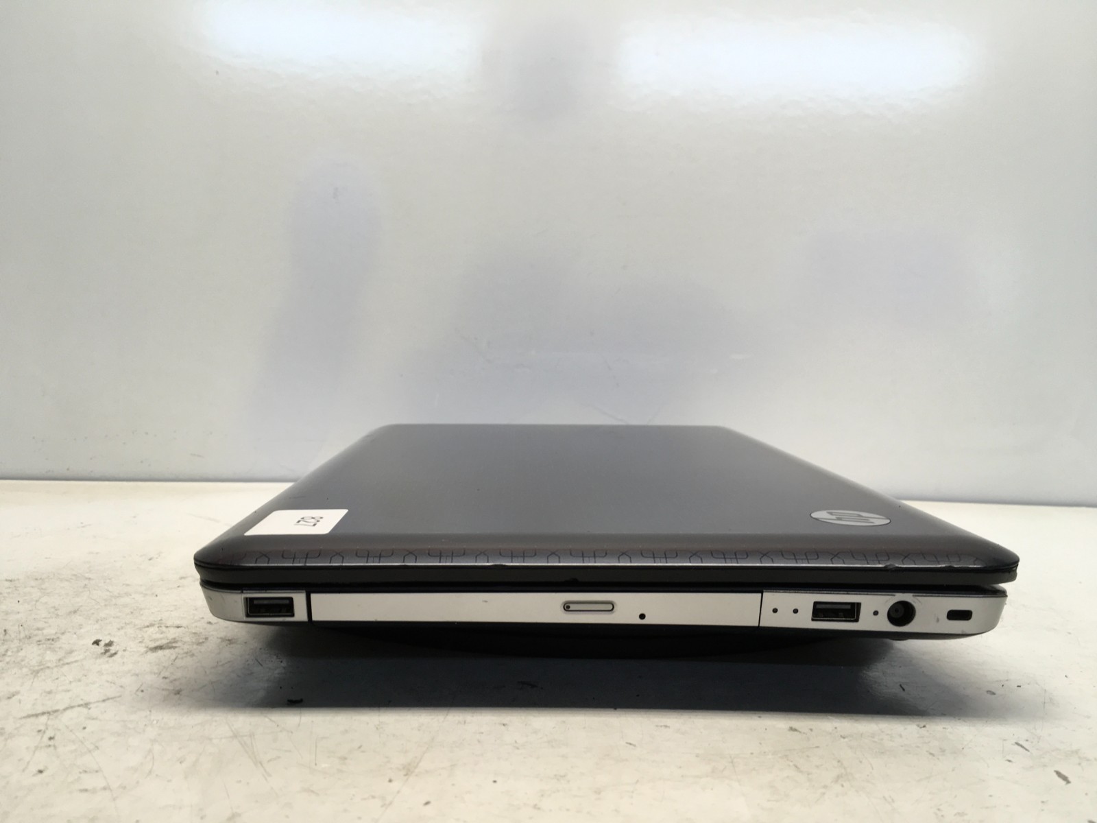 HP Pavilion DV6-3127DX Intel i3-M350 2.27GHz 4 GB NO HDD/Battery – Rough