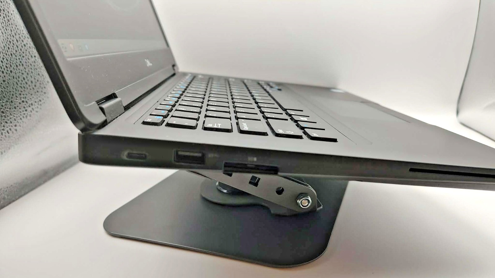 Dell Latitude 14″ Linux Zorin i5-8350U (8 Threads)| 8GB | 256GB SSD | 1 YEAR WTY