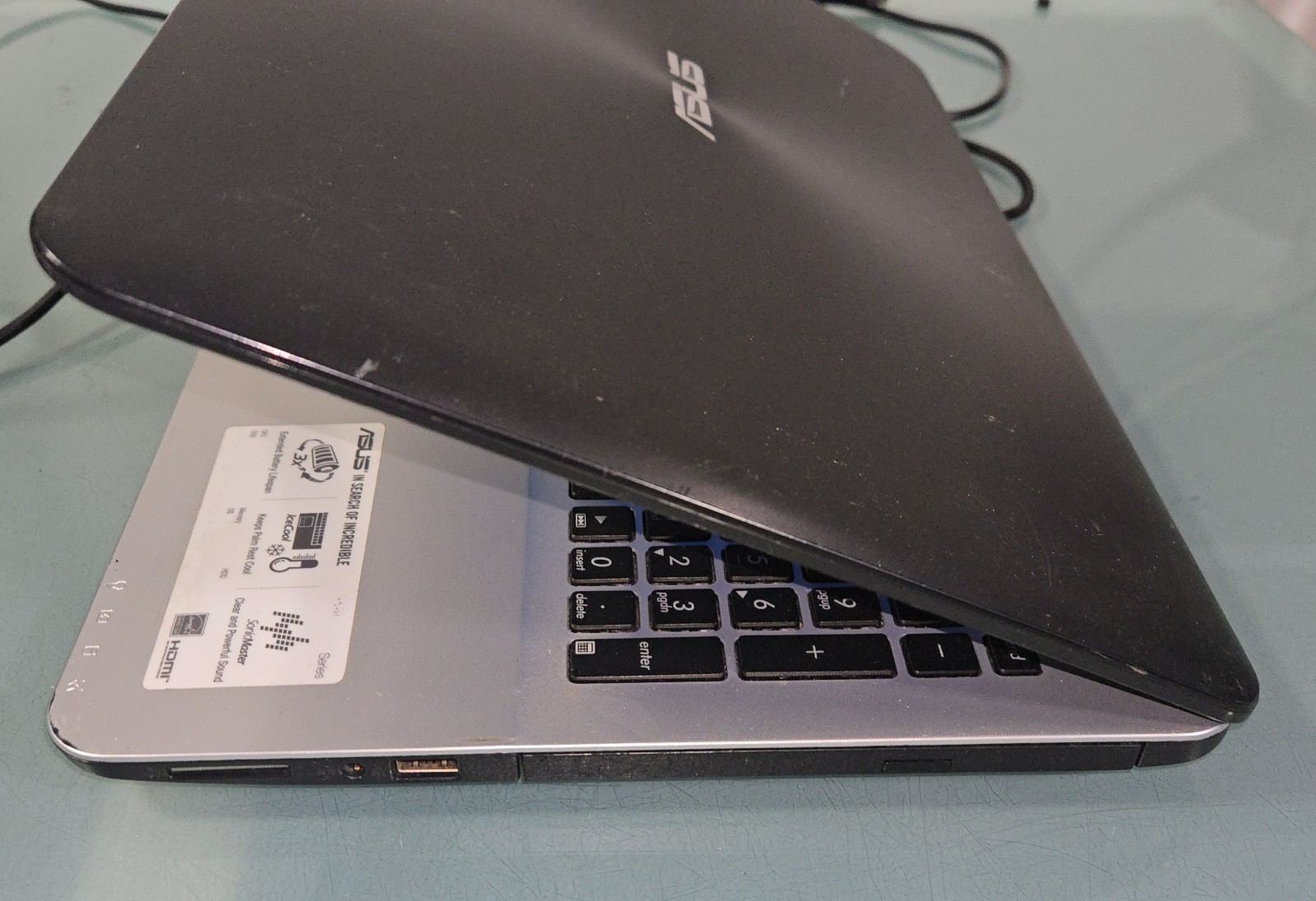 ASUS R556L INTEL CORE I7-4510U@2.60GHz 8GB RAM, 500gb Hdd, Win 10 READ!