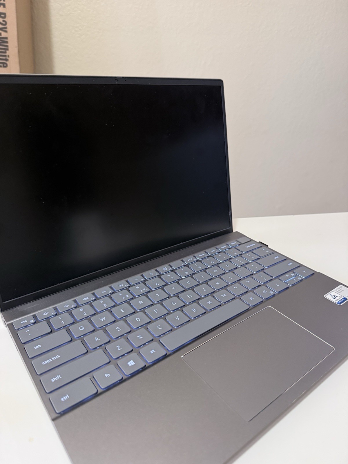 Dell Inspiron 14in i5 8GB RAM 256GB SSD Gray FHD Backlit KB Wi-Fi