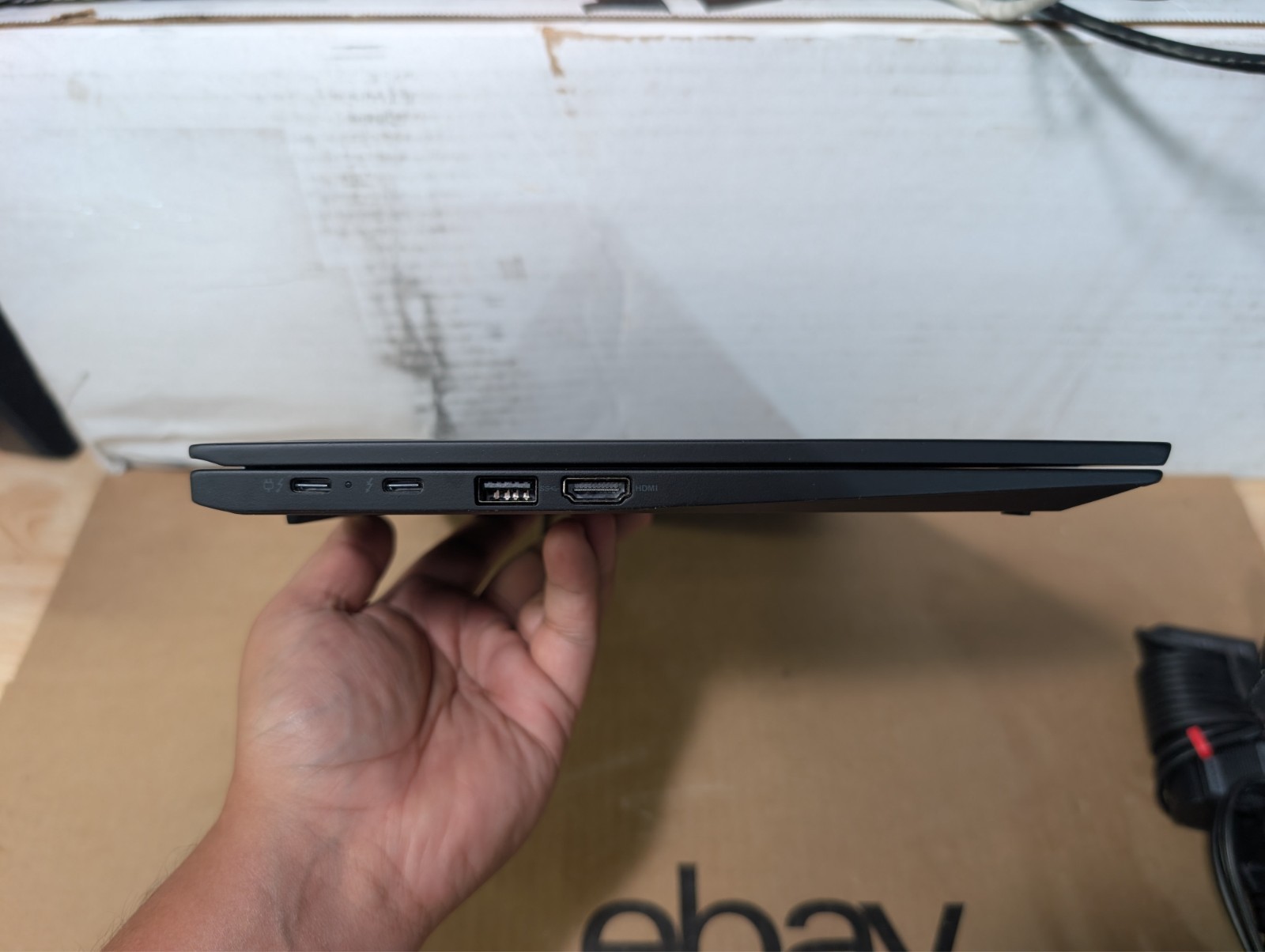 Lenovo ThinkPad X1 Carbon Gen 10 | 14″ Touch | i7-1265U | 16GB RAM | 1TB SSD