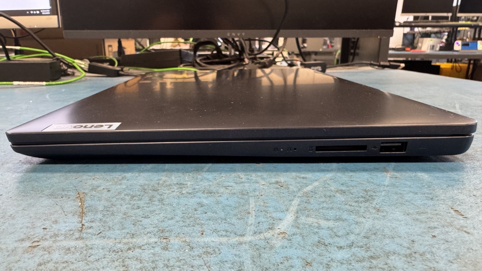 Lenovo IdeaPad 1 SMP2P3VPN (Grade B)