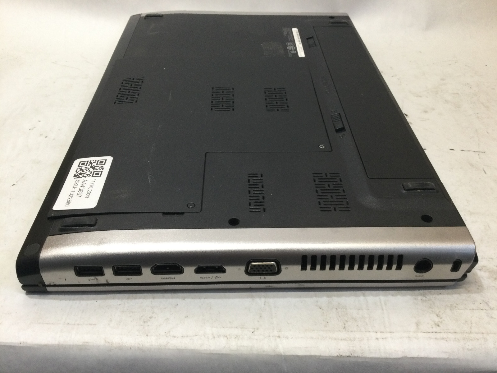 DELL VOSTRO 3500 – BOOTS TO BIOS – INTEL I5 M560 – NO RAM – READ DESCRIPTION -BB