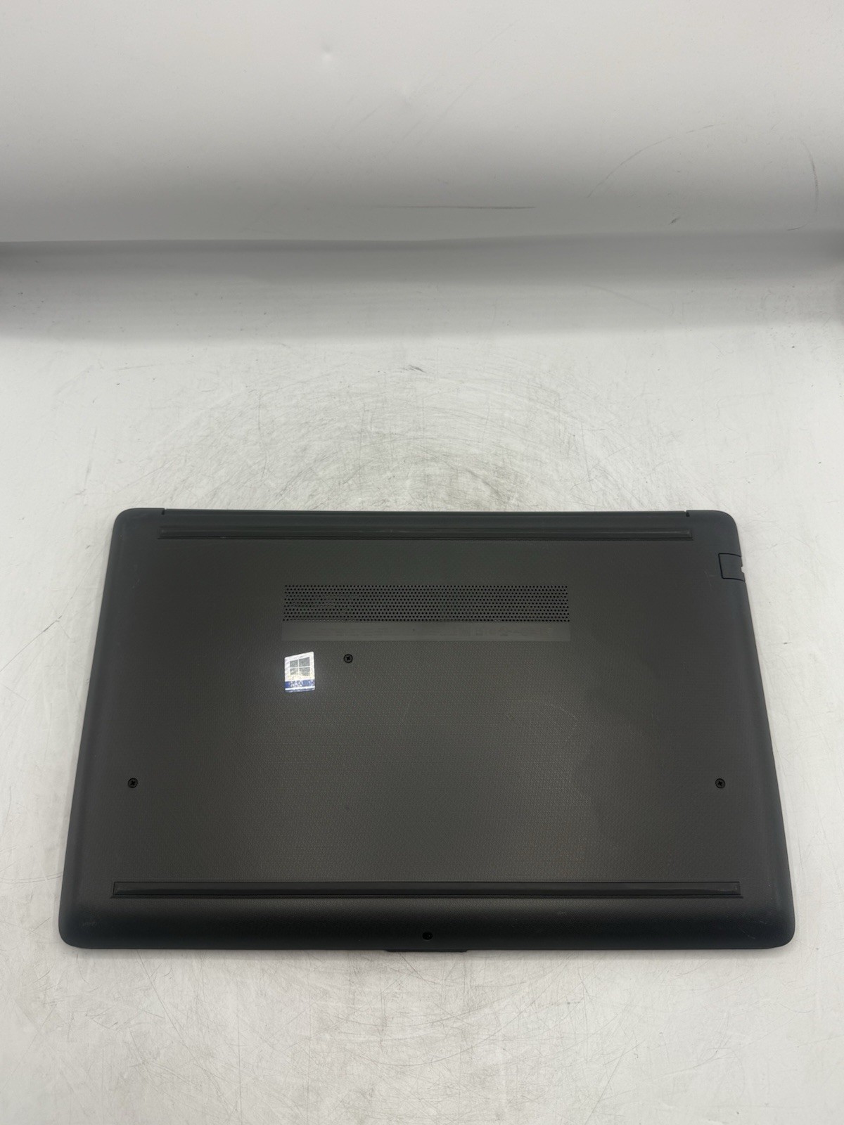 HP 255 G7 15.6” Laptop AMD A6-9225 8GB RAM 256GB SSD Win10P
