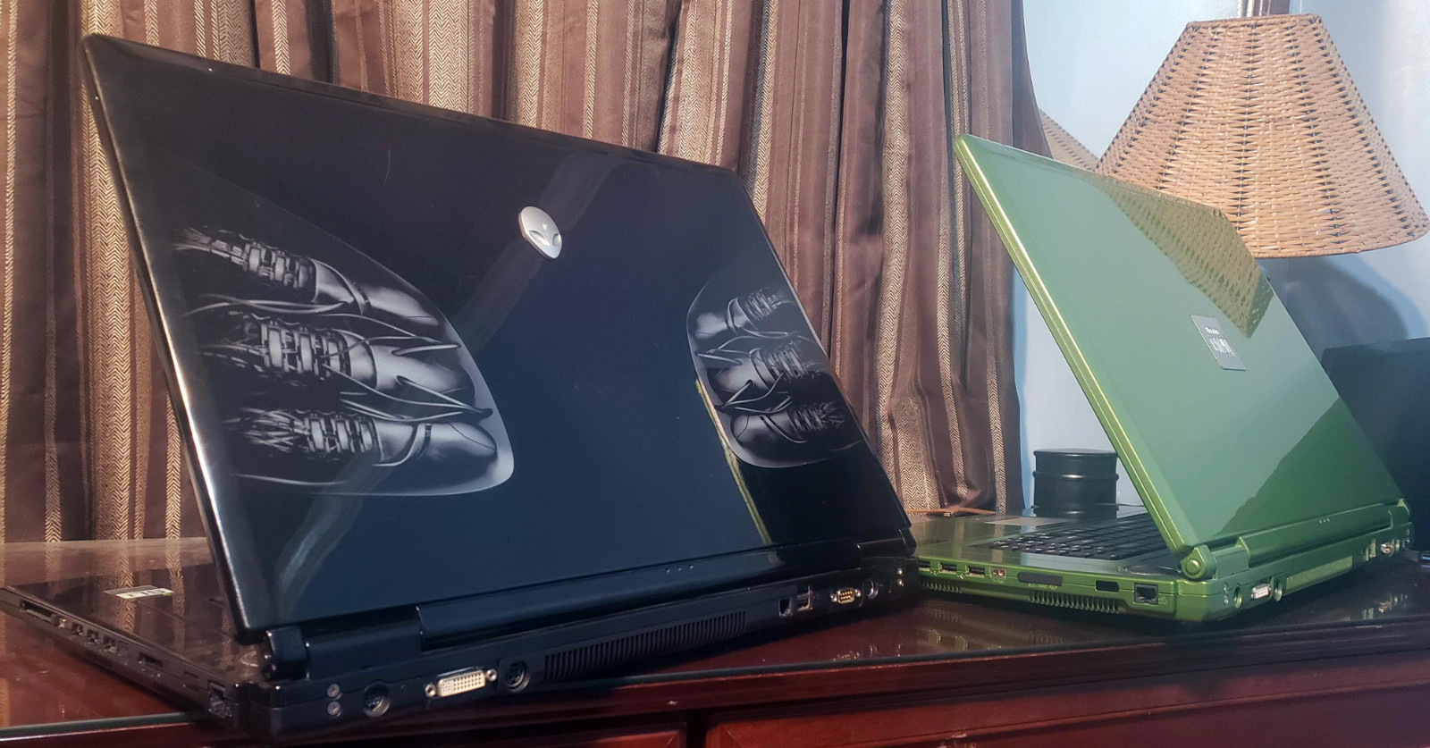 MOST RARE Voodoo ENVY HW:201 20.1in M59KE TL-68 2.4gz 8gb DDR2 7950GTX SLI MALX