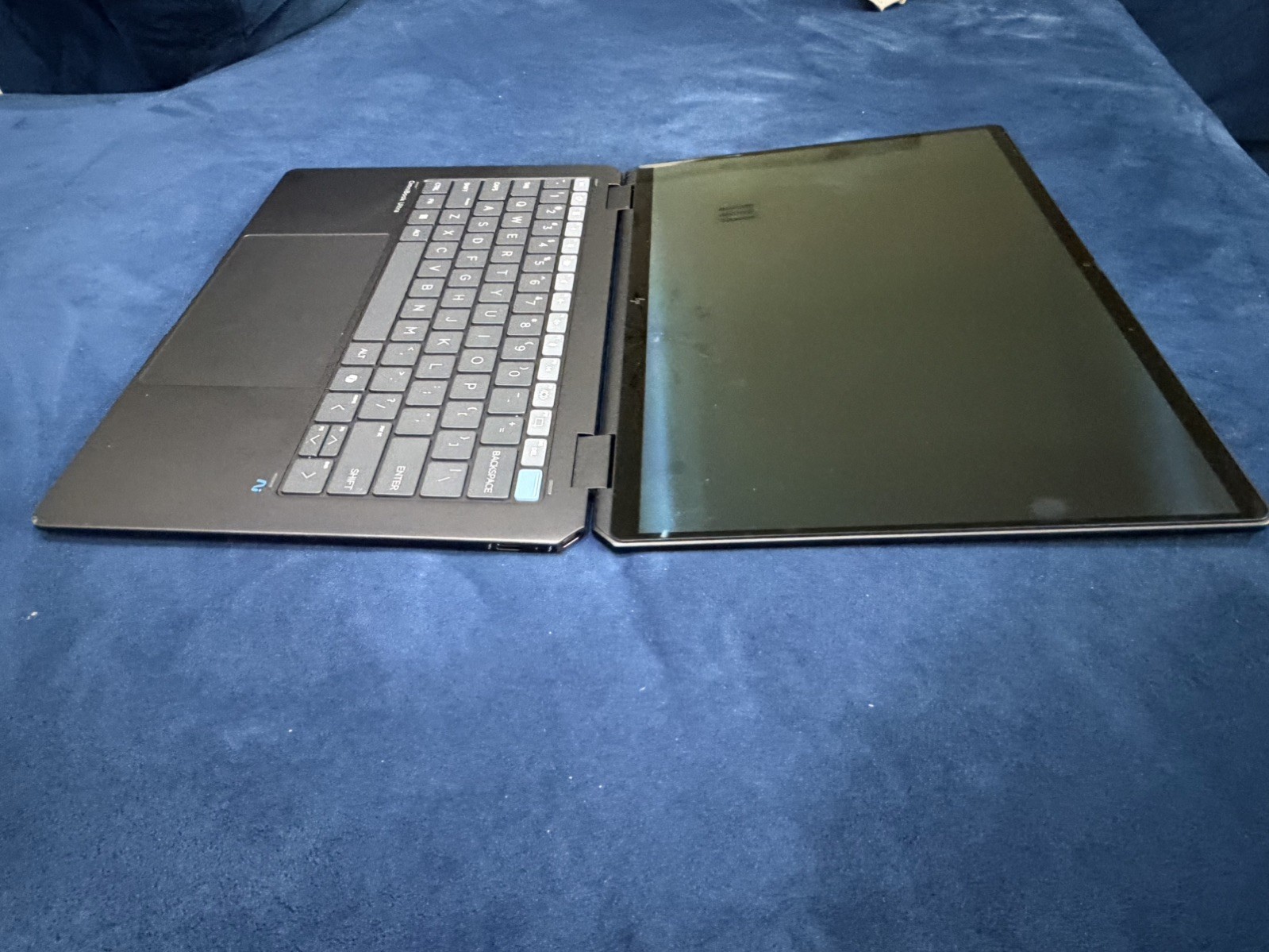 HP Omnibook Ultra Flip 14″ 3K OLED Touch Laptop Intel Ultra 9 32GB RAM 2TB SSD
