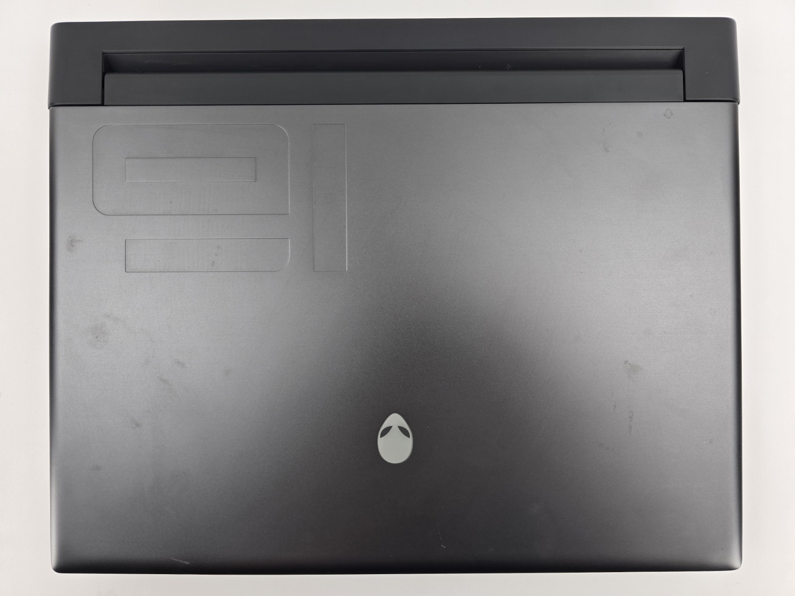 Alienware M16 R1 16″ Ryzen 9 7845HX 16GB 1TB RTX 4080 – For Parts – AS-IS