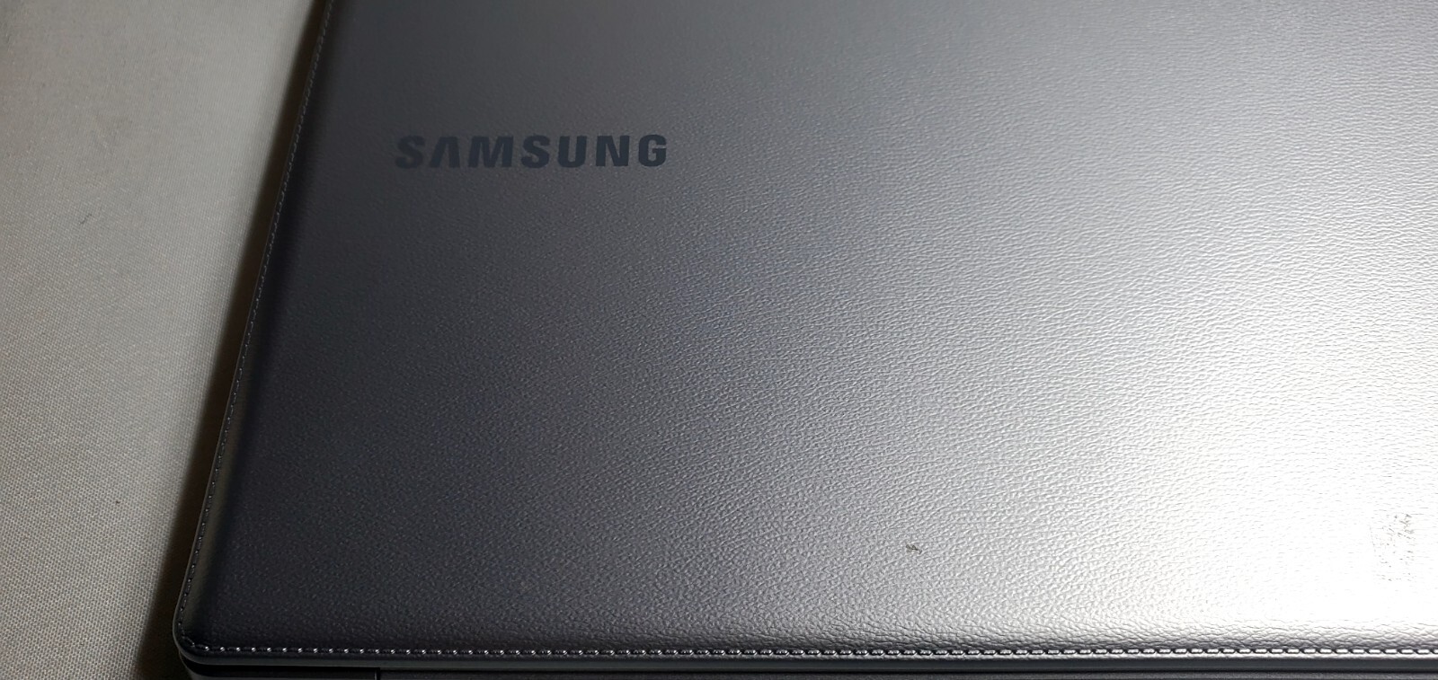 Samsung Notebook – XE500C12K01US Soft Top No Power Cord Preowned