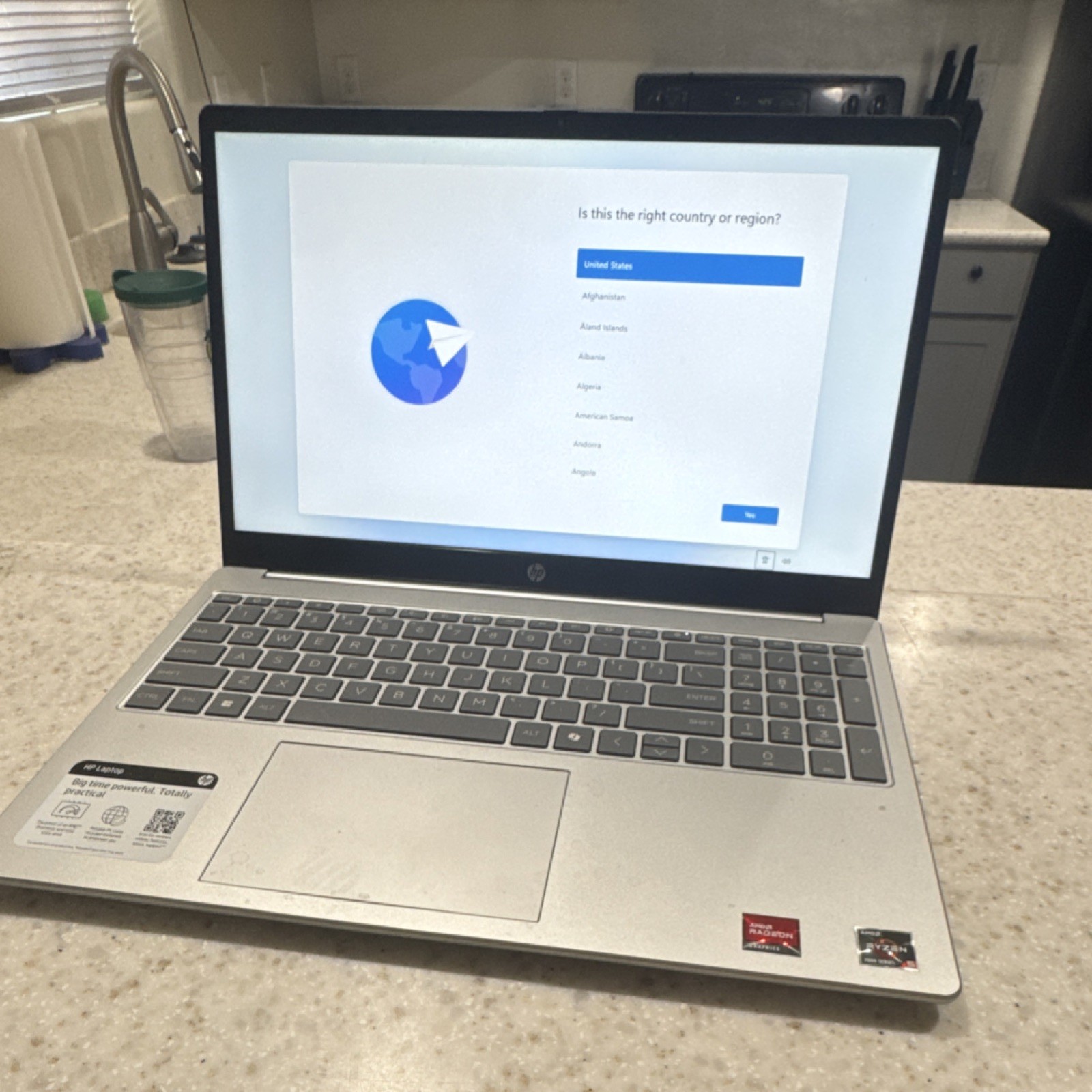 HP 15-fc8146dx 15.6″ Silver Laptop AMD Ryzen Radeon Wi-Fi Webcam USB HDMI