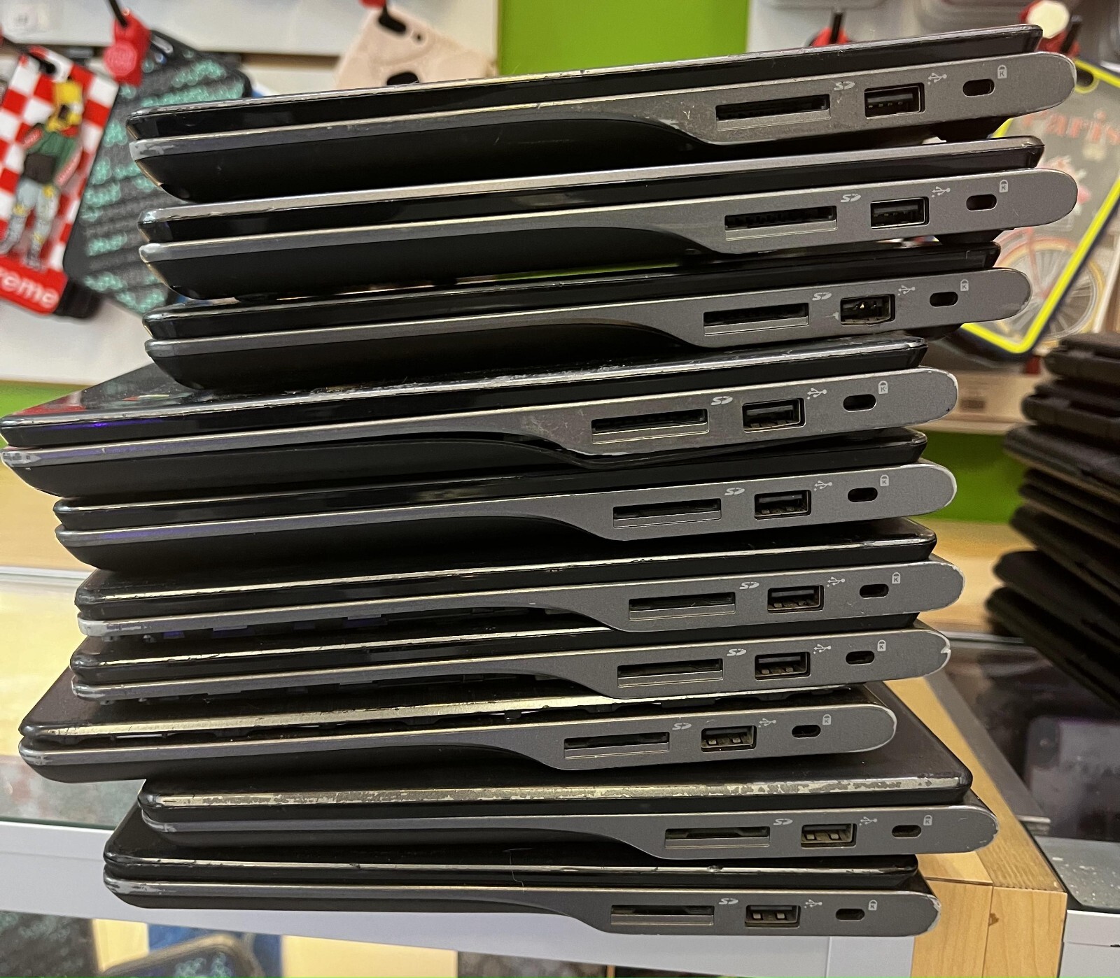 Acer Chromebook C720 Series Model ZHN 11.6″ Laptop FOR PARTS ONLY