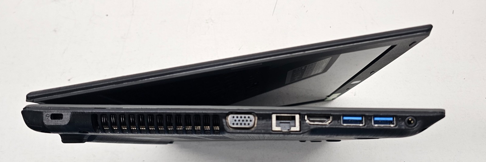 Acer Aspire E15 E5-574-58IM Laptop Intel Core i5-6200U 2GB Ram NO HD/OS (FL)
