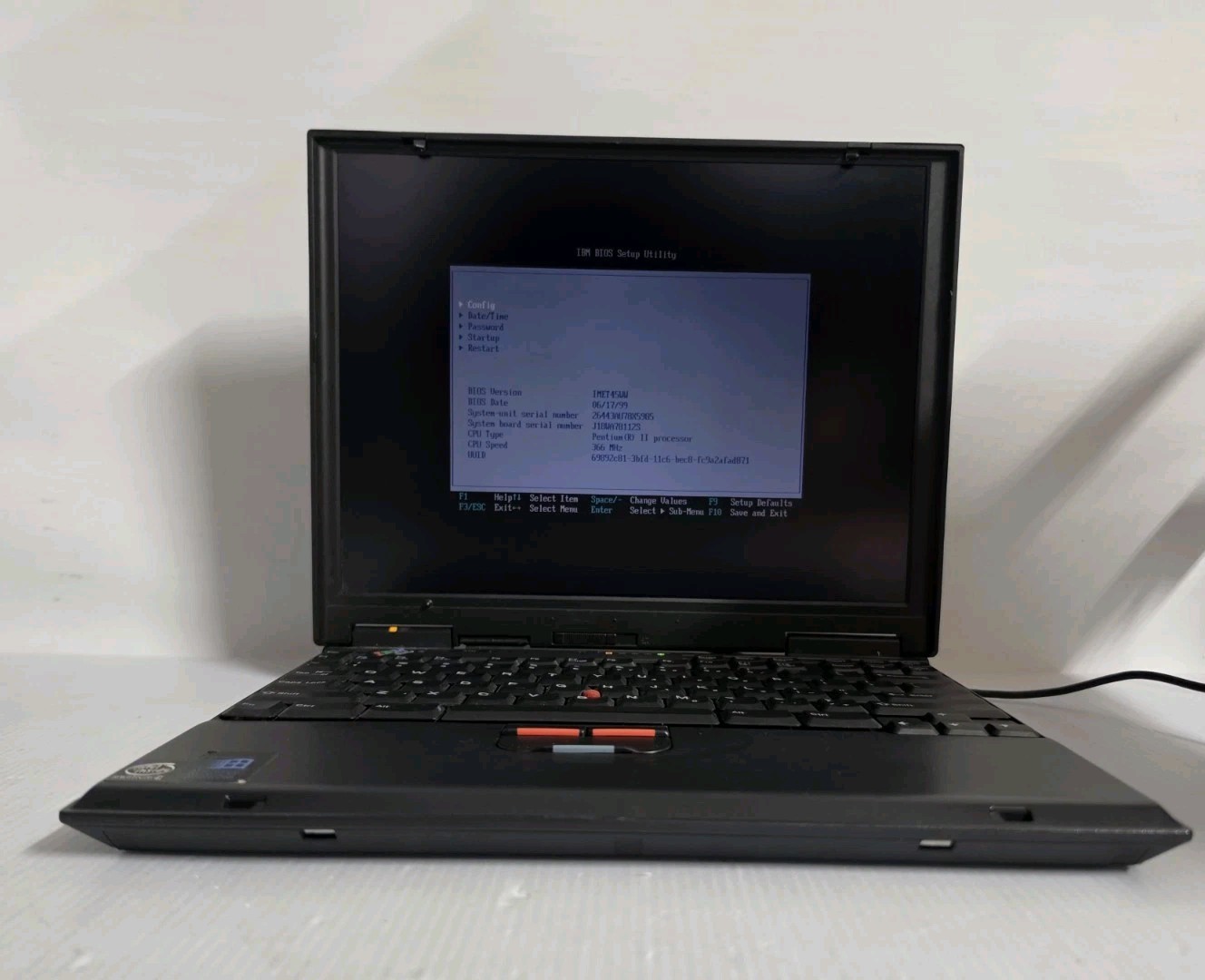 VINTAGE IBM ThinkPad 570 Type 2644 13″ Laptop Intel Pentium READ