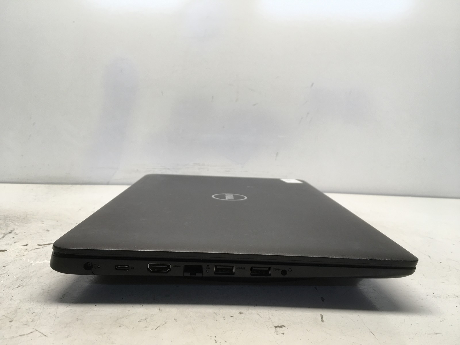 Dell Latitude 3500 Intel i3-8145U 2.1GHz 4 GB NO HDD No Batt